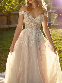Свадебное платье трапециевидной формы с V-образным вырезом и открытыми плечами, кружевное платье с аппликацией в виде сердца, сшитое на заказ для женщин 2023